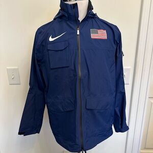 Nike Men PRO ELITE Storm Fit ADV Water Resistant Jacket Medium USA Olympics NWOT